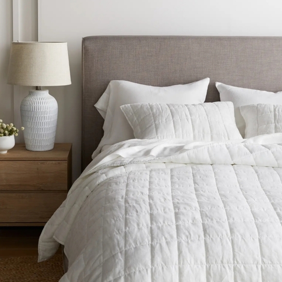 NWOT! Quince Linen Set Of 2 White Box Quilted Shams! --King (S4) - Picture 3 of 8